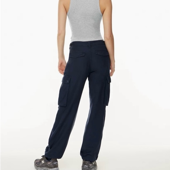 TNA Navy Cargo Pants Aritzia - Picture 2 of 3